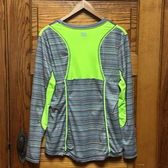 Fila reflective running shirt multiple colors with reflective green - Picture 6 of 6